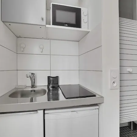 Intimate Studio-2p- Sacre Coeur Abesse