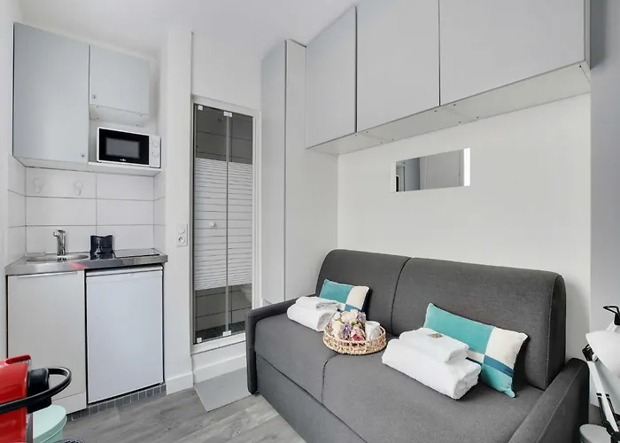 Intimate Studio-2p- Sacre Coeur Abesse *